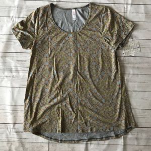 Large Lularoe Classic t